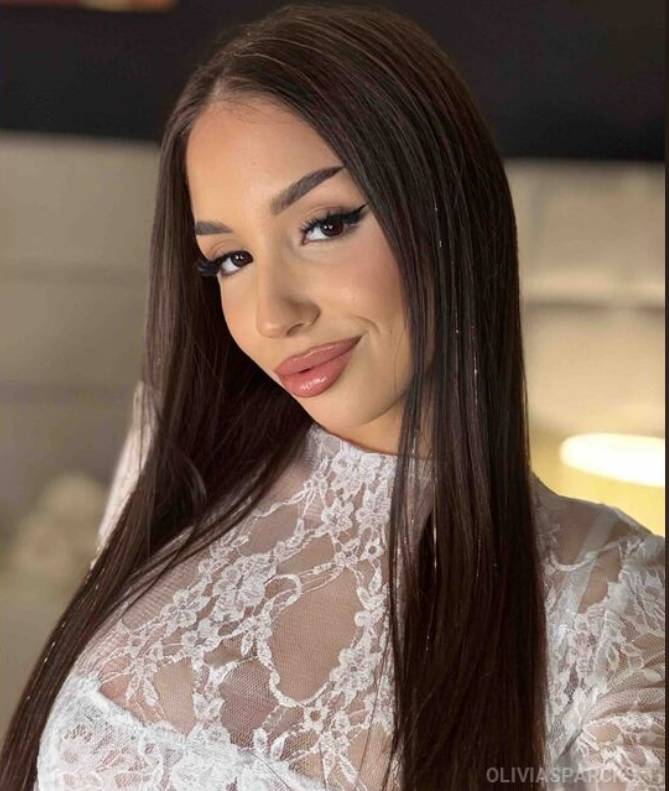 Why OliviaSparcks is a LiveJasmin Exclusive: A Fan's Perspective