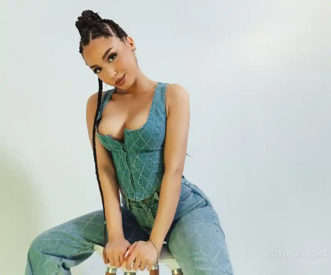 OliviaSparcks on LiveJasmin as a top performer
